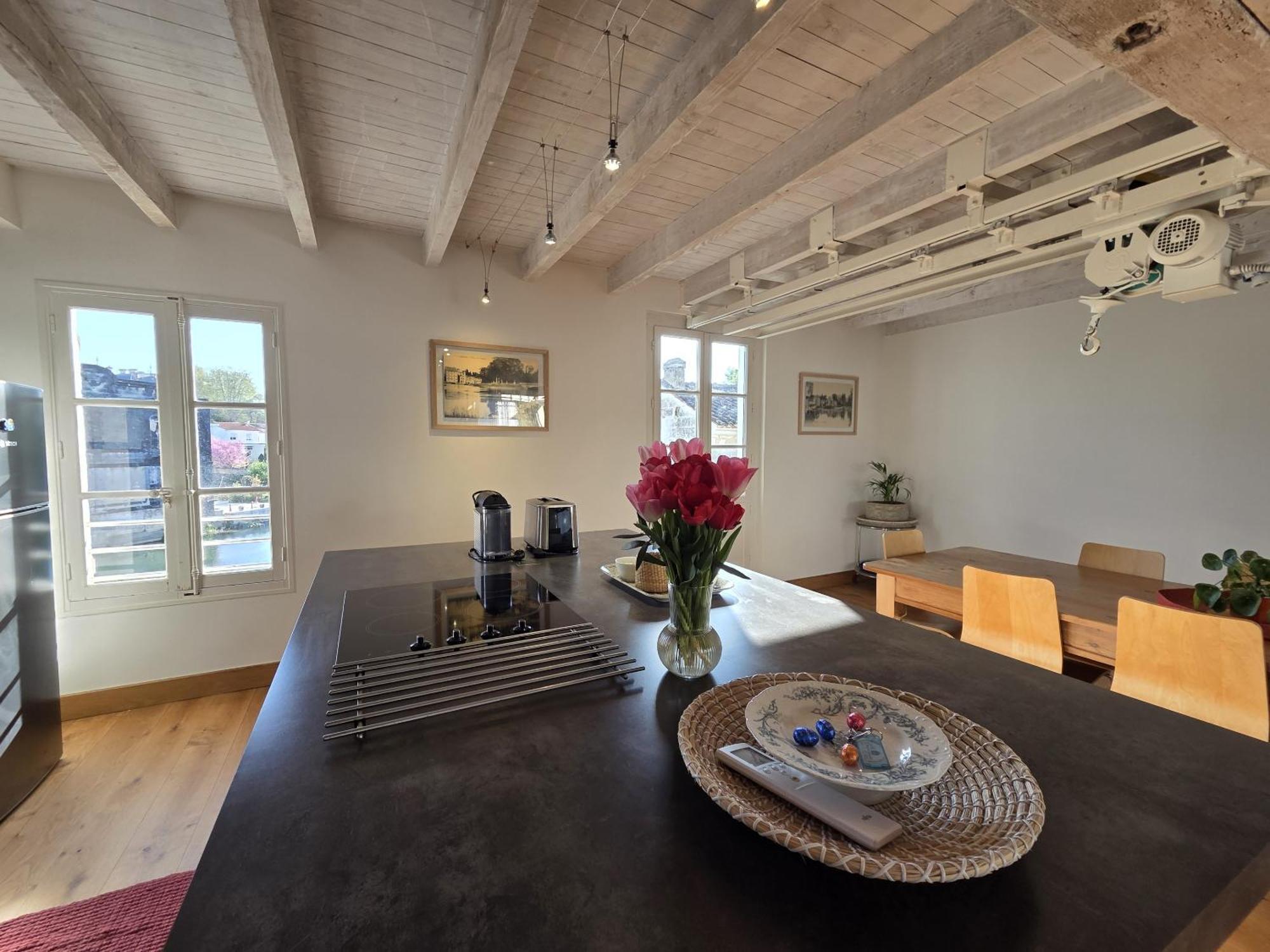 Quai 3 Loft Moderne Et Lumineux Les Pieds Dans L'Eau Apartment ชาร์แนค ห้อง รูปภาพ