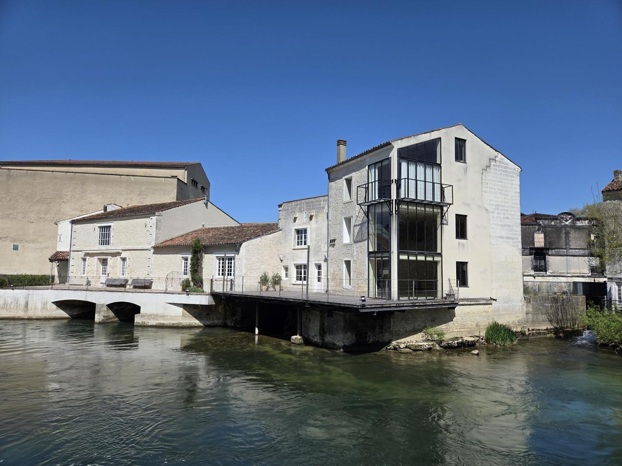 Quai 3 Loft Moderne Et Lumineux Les Pieds Dans L'Eau Apartment ชาร์แนค ภายนอก รูปภาพ